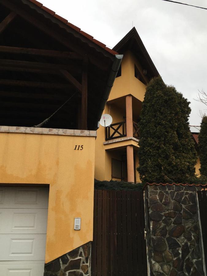 Kara Apartman Odorheiu Secuiesc Exterior foto